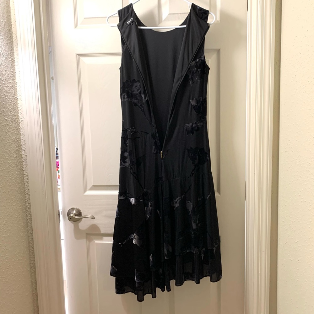 Asymmetrical Stretch Velvet Satin Black Dress Donna Karan - Picture 7 of 9